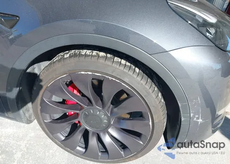2021 Tesla Model Y Performance Dual Motor All-Wheel Drive from USA, damaged, VIN 5YJYGDEF1MF267027